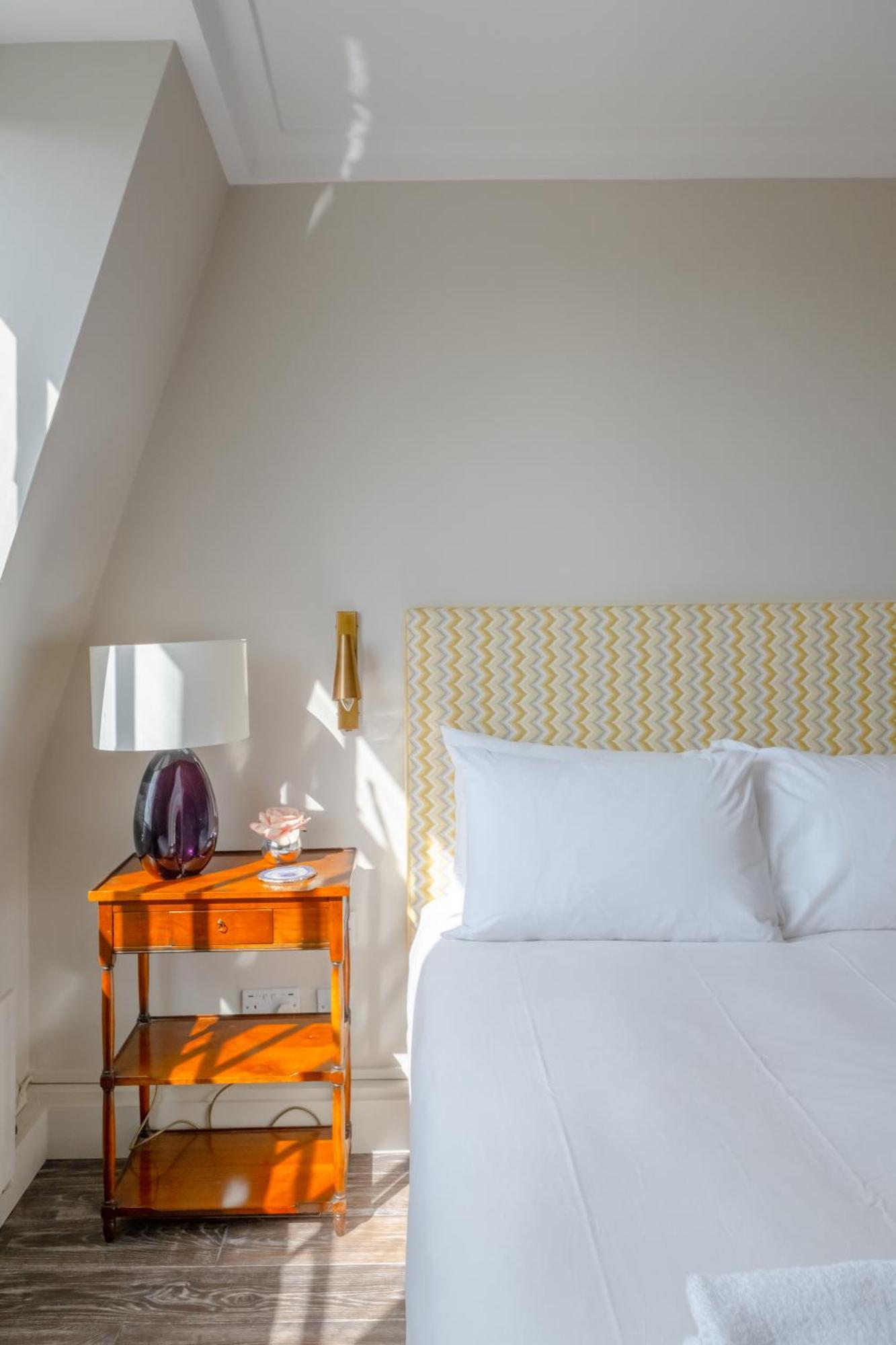 Beautifully Decorated 1bd Oasis - Earl's Court! Londra